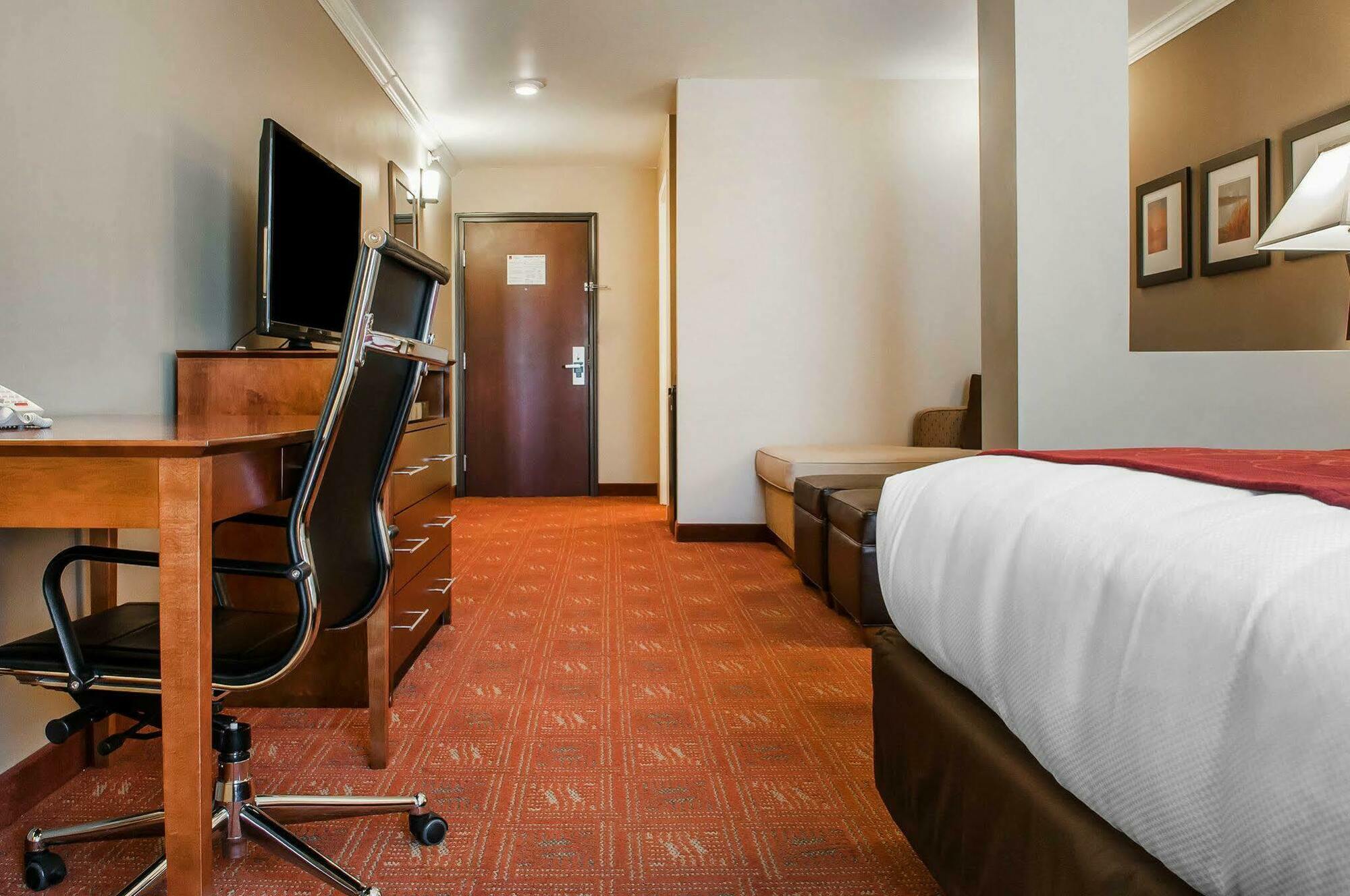 Comfort Suites פרמינגטון מראה חיצוני תמונה
